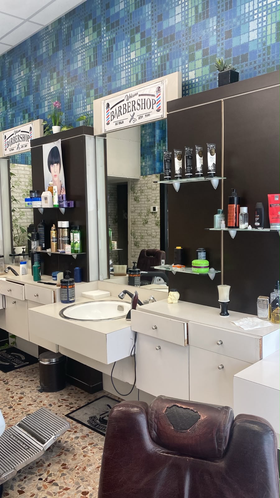 Specchi e postazioni della sede New Look Arconti